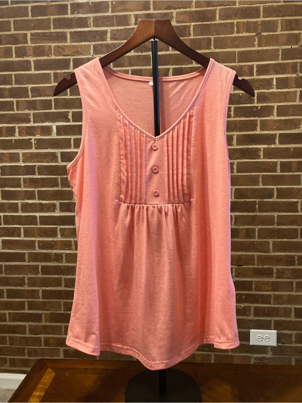 Women's Sleeveless Pink Pleated Front Tank Top - Fits like a L/XL